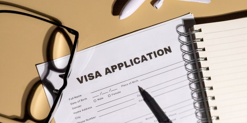 Comparing E-Visa and Visa on Arrival
