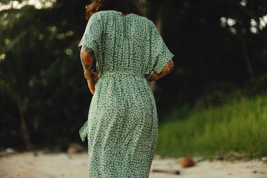 flattering figure dresses
